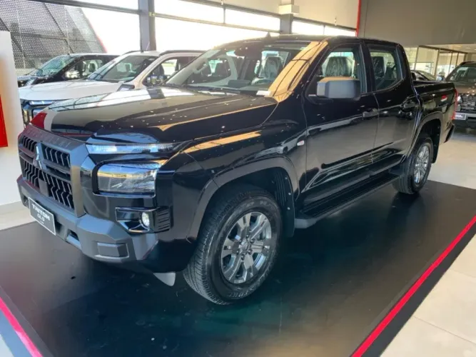 Mitsubishi TRITON GLS 2.4 CD 4X4 TB Diesel Aut. 2027