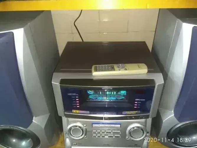 MINI SYSTEM AIWA XH-N6 COM 640 WATTS RMS DE POTÊNCIA.