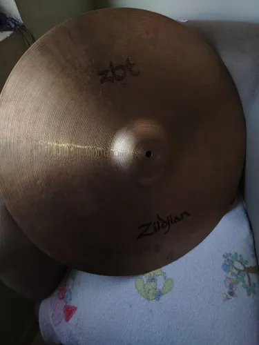 Prato de bateria 22
