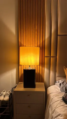 Elegância que ilumina. Abajur lindíssimo.