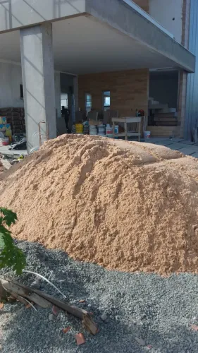 Carrada de areia média 6M
