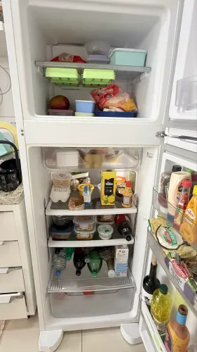 Vendo geladeira seminova