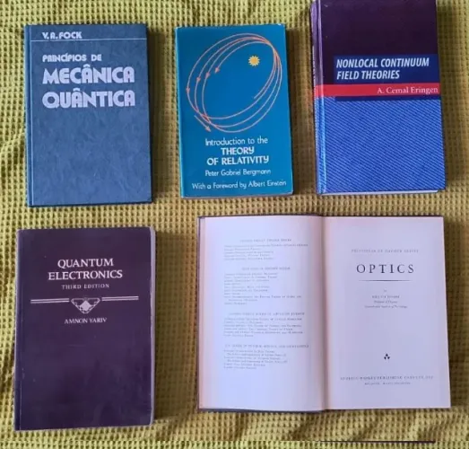 Livros de Matemática e Física