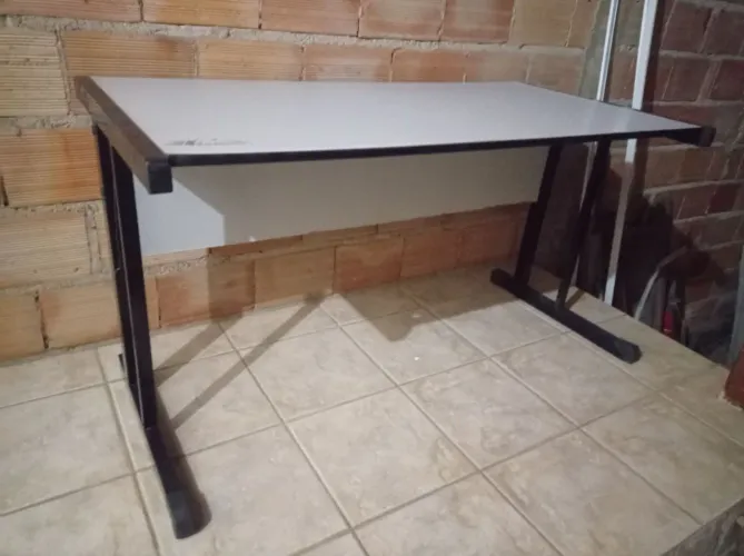 Mesa de escritório 1,40x60