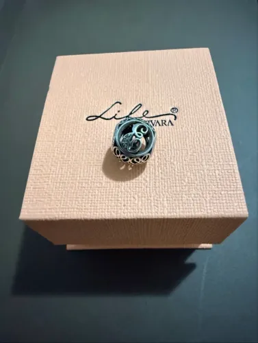 Charm/berloque Pandora em prata legítima da letra E