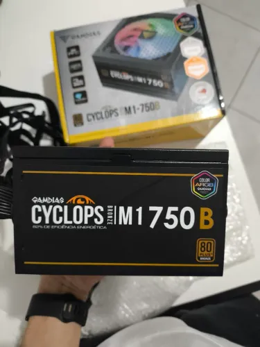 Fonte Gamdias Cyclops 750W SELO TECLAB E CYCLOPS SILVER (USADA, EM PERFEITO ESTADO) 