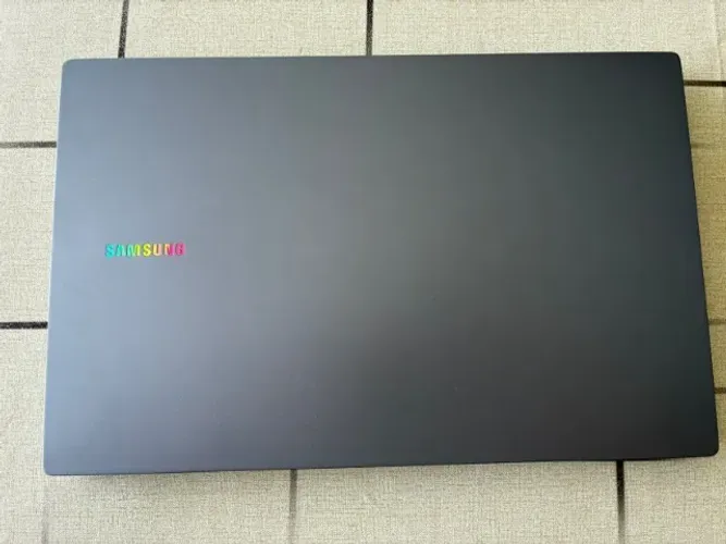 Notebook Samsung Galaxy Book4 - 256SSD - 8GB RAM