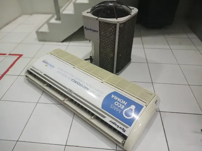 Ar condicionado piso teto Springer 60000 BTUs convencional trifásico 380v