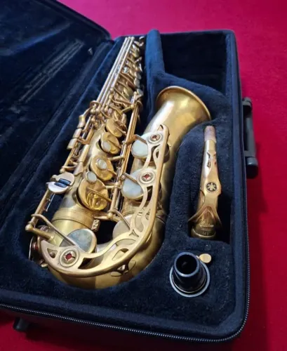 Yamaha 62 Logo Purpura