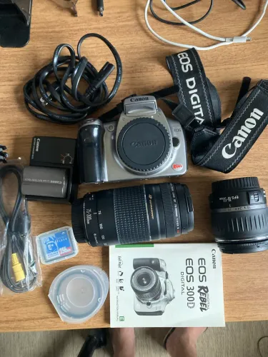 Kit Fotográfico Canon EOS Digital Rebel + Lente 75-300mm + Bolsa Samsonite