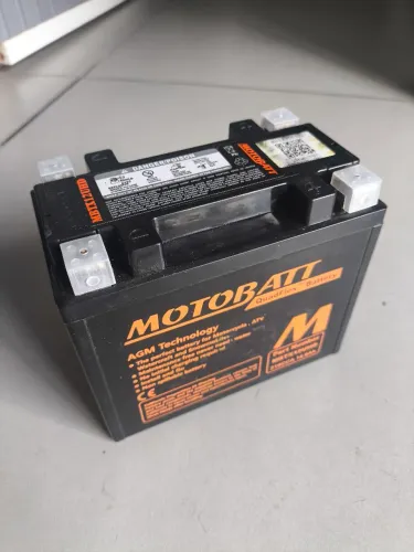 Bateria Motobatt MBTX12UHD Nova p/ Harley Davidson 883 / 1200 / V-Rod