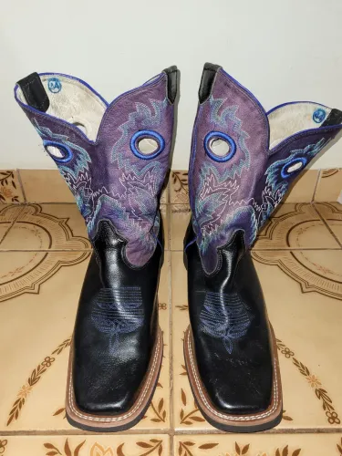 Botas