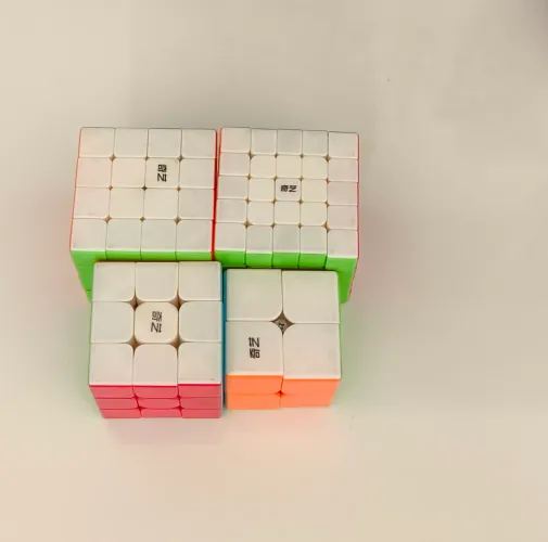 Coleção cubos Mágicos  (2x2, 3x3, 4x4)