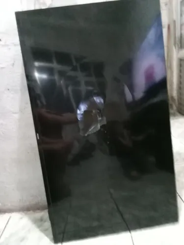 Tv com a tela quebrada 