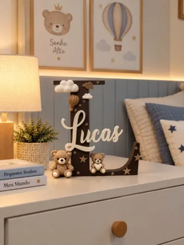 Letra e nome decorativo