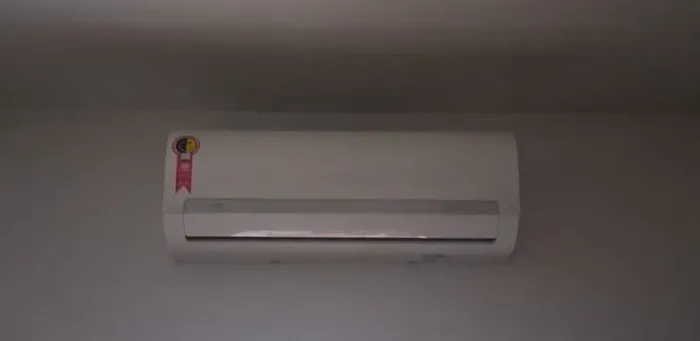 AR CONDICIONADO MIDEA SPRINGER (12000btu), QUENTE e FRIO.