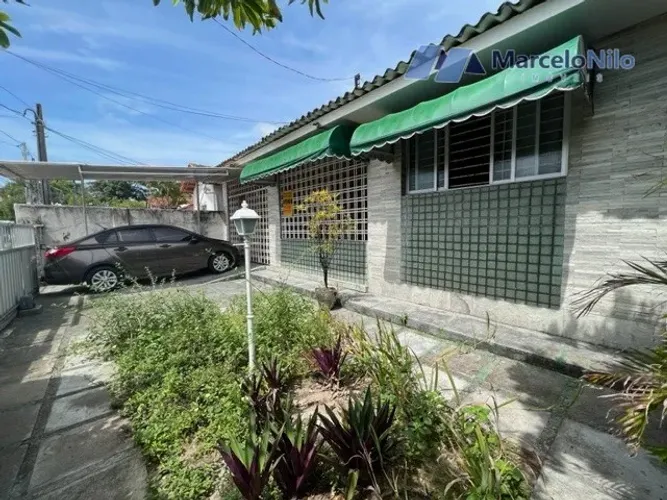 Casa Em Bairro Novo, 05 Quartos Sociais E Primeiro andar