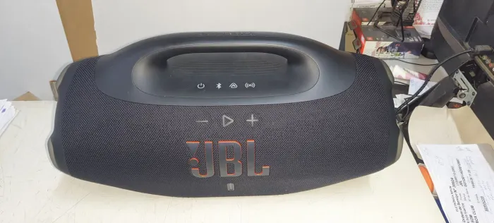 JBL BOOMBOX 4 PRETA SEMINOVA