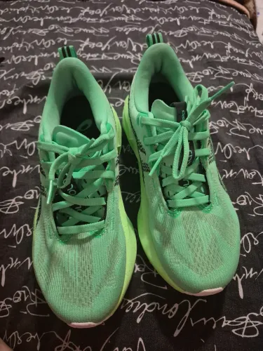 Tênis asics novablast, tamanho 35