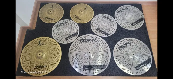 Vendo ou Troco Pratos Zildjian Lv38