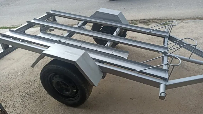 Reboque para 3 motos 