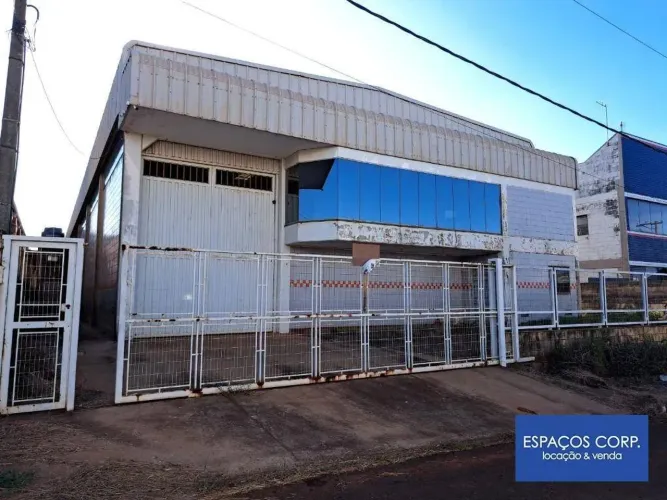 Galpão comercial/industrial, 783m² - venda por R$ 3.400.000 ou aluguel por R$ 16.780/mês -
