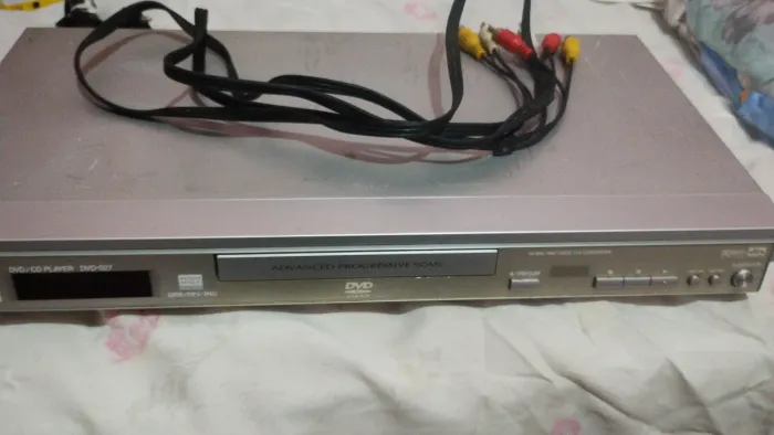 Aparelho de DVD-CD Panasonic S27 (grátis DVds)