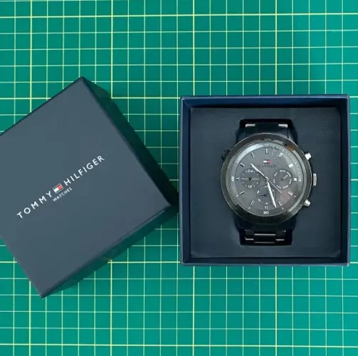 Relógio Tommy Hilfiger Troy 1792106 Masculino 46mm - Aço - Com Caixa