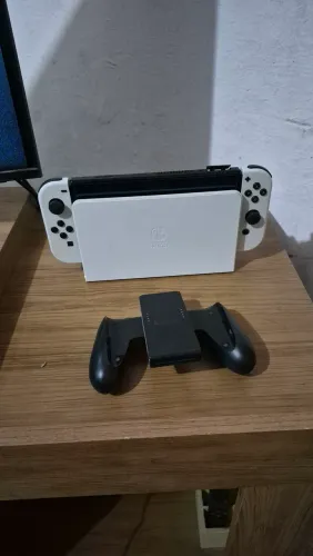Nintendo Switch OLED branco