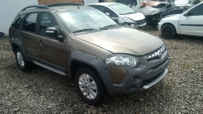 Palio Adventure 2013 1.8 vendido em peças