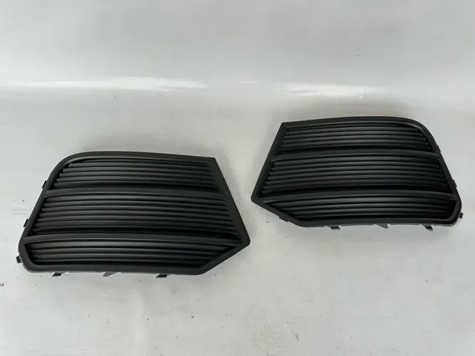 Par Grade Farol de Milha Audi Q3 2016 2017 2018 2019