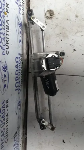 Sistema limpador de para-brisa Palio com motor.