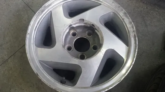 Roda aro 15 Ford Explorer diamantada com cinza original 5x114 jogo