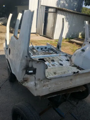 Traseira baixa fiat/uno 95 4p