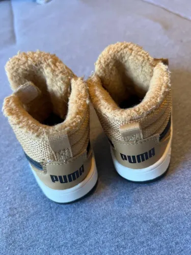 Tênis Puma tamanho 21