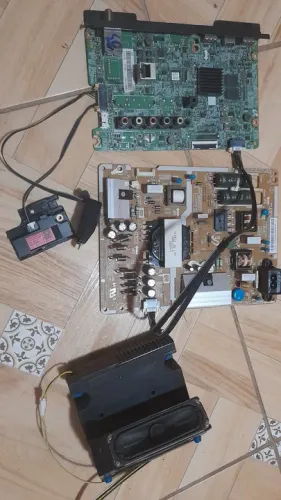 Placa principal tv samsumg UN40J5200 completa
