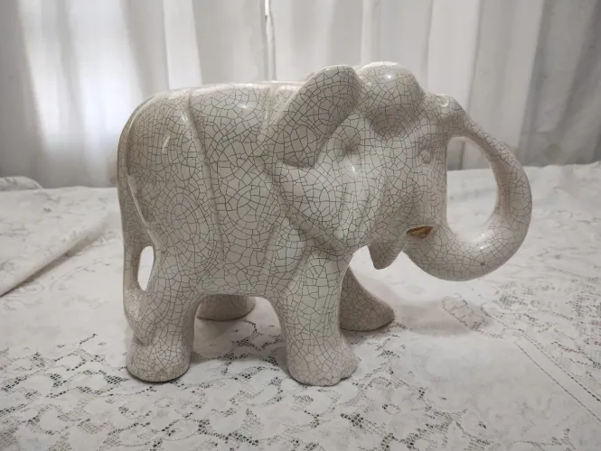 Elefante de porcelana