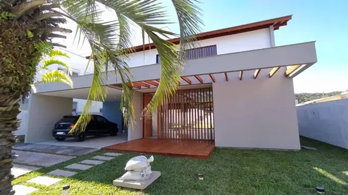 CASA À VENDA NO CONDOMÍNIO GREEN HILLS