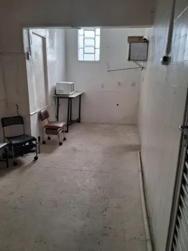 Alugo uma sala pra esteticista e cadeira para cabeleiros frente de rua