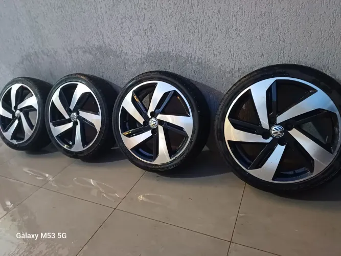 Rodas Aro 17, Já usadas com marcas de uso. (4 PNEUS NOVO)