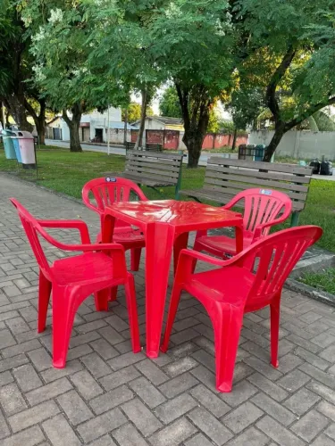 Jogo de mesa 1 mesa + 4 cadeiras