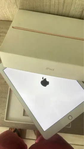 *iPad Apple 6ª geração 64gb*