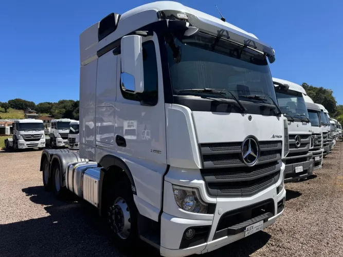 Mercedes-Benz Actros 2651 ano 2021