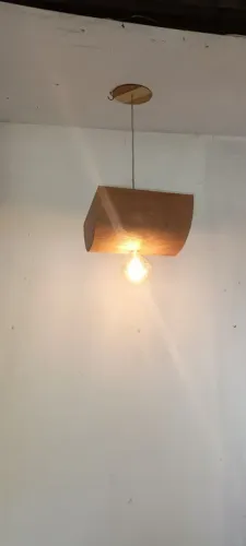 Luminária de madeira rústica para sala de jantar