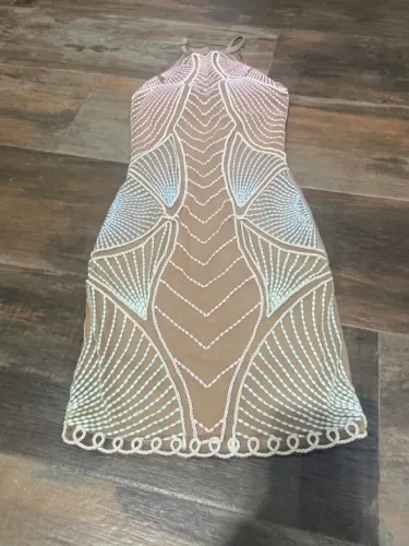 Vestido de renda bordado - tamanho P