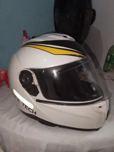 Capacete Race tech escamoteável 