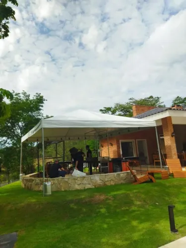 Aluguel e venda tenda piramidal