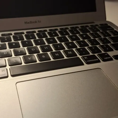 Apple MacBook Air A1465 i7 11.6" 256GB SSD 8GB RAM