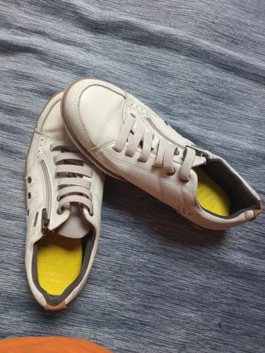 Sapato esportivo original.numeeo 38