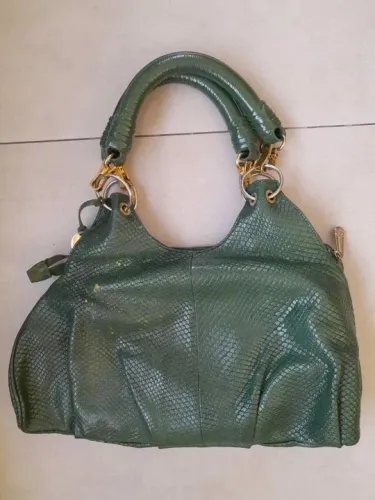 Bolsa de Ombro Verde em Couro